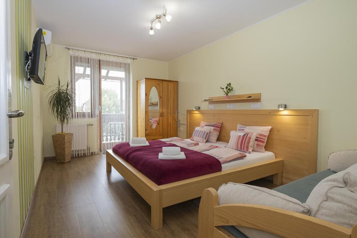 Acs Apartman Heviz Exterior photo